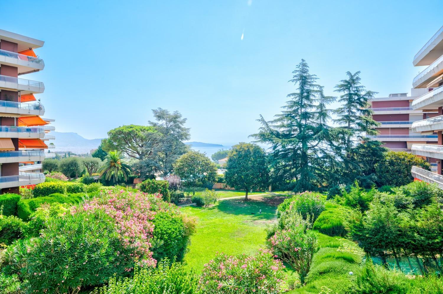 Superbe 2 Pieces Clim Et Parking Daire Nice Dış mekan fotoğraf